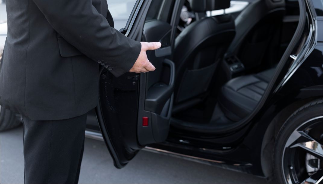 exemplary-chauffeurs-bx-img